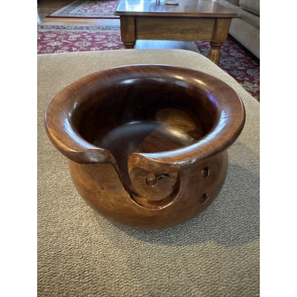 Carved Mango Wood Yarn Bowl By Knit Picks Yarn Ball Holder Knitting Crochet (TD)